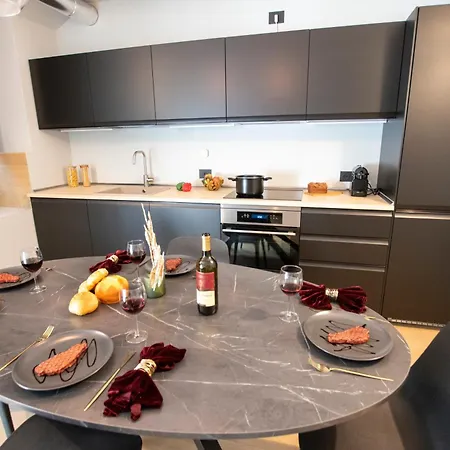 Apartamento Ihost Luxury -private Parking- Plana 3 *