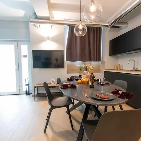 Ihost Luxury -private Parking- Plana 3 *